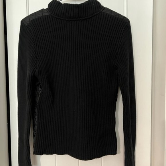 🍉Gently used - For Cynthia black quilted front zip-up sweater in Small (petite) - Picture 3 of 3